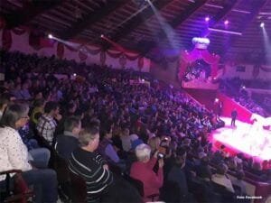 Ausverkaufes Haus bei Circus Krone trotz der DEMO! Foto Facebook